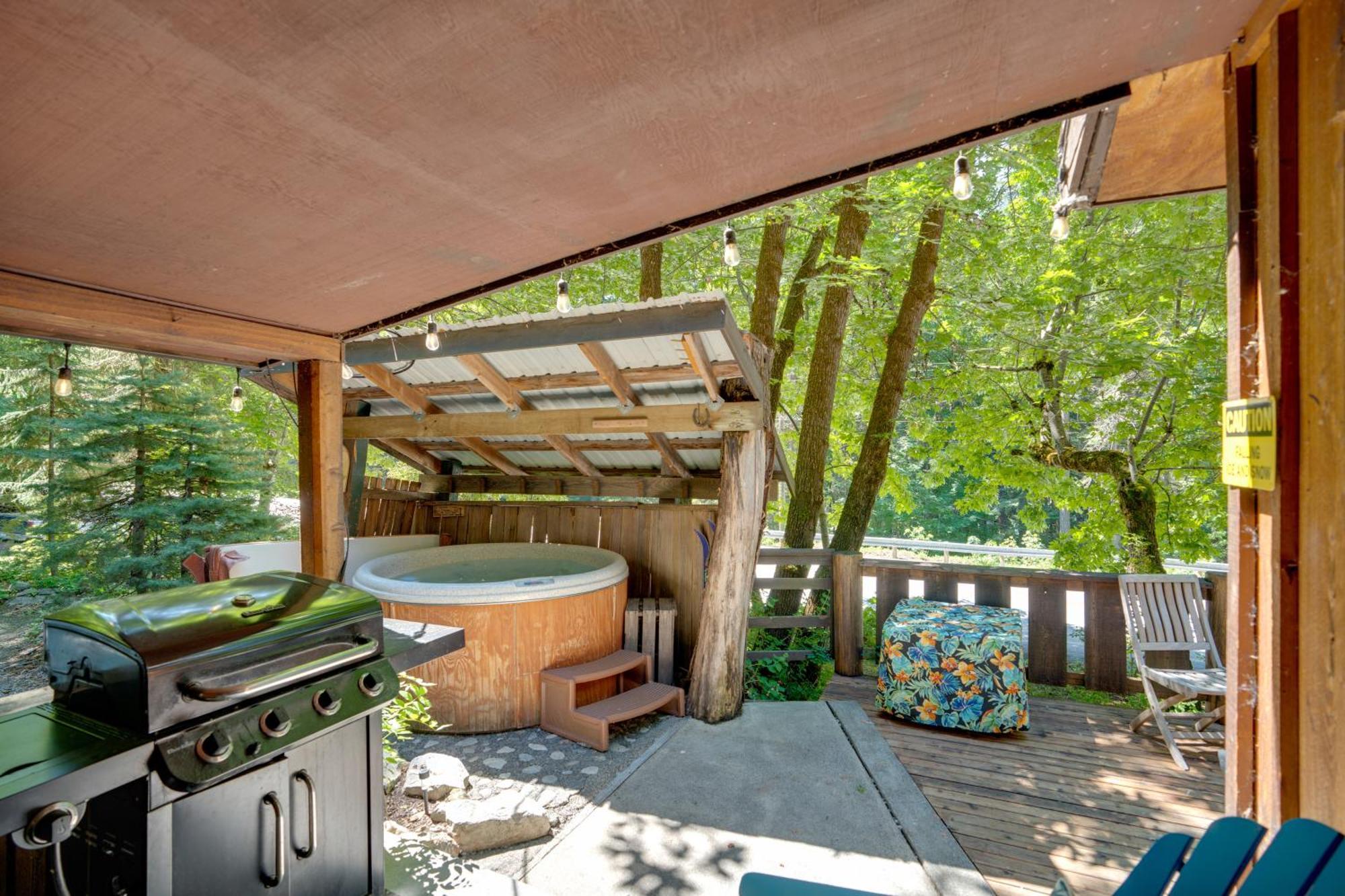 Leavenworth Cabin With Private Hot Tub! ภายนอก รูปภาพ